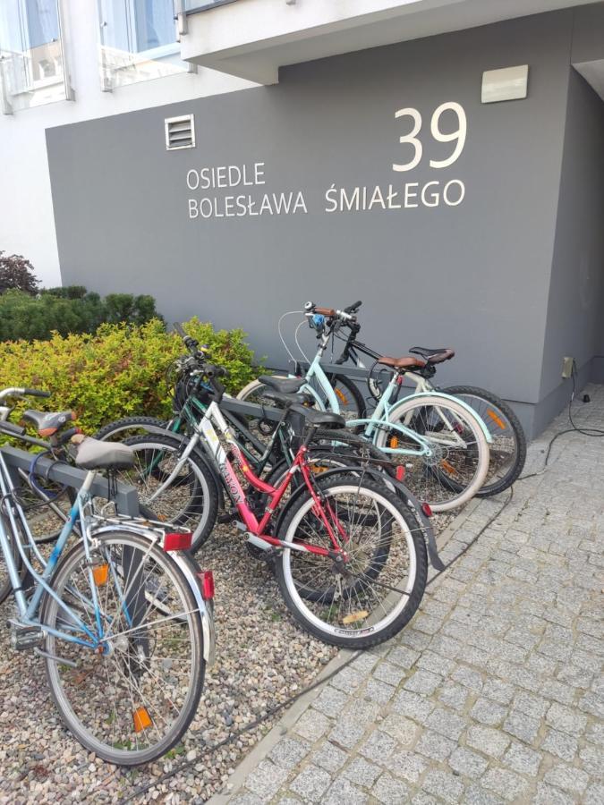 1110 Smialego 39 - Tanie Pokoje W Apartamencie - Samodzielne Zameldowanie - Self Check In Poznan Bagian luar foto