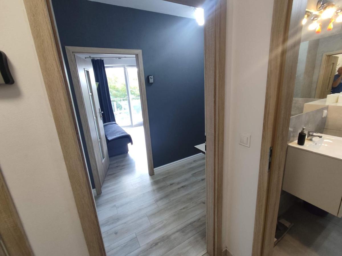 1110 Smialego 39 - Tanie Pokoje W Apartamencie - Samodzielne Zameldowanie - Self Check In Poznan Bagian luar foto