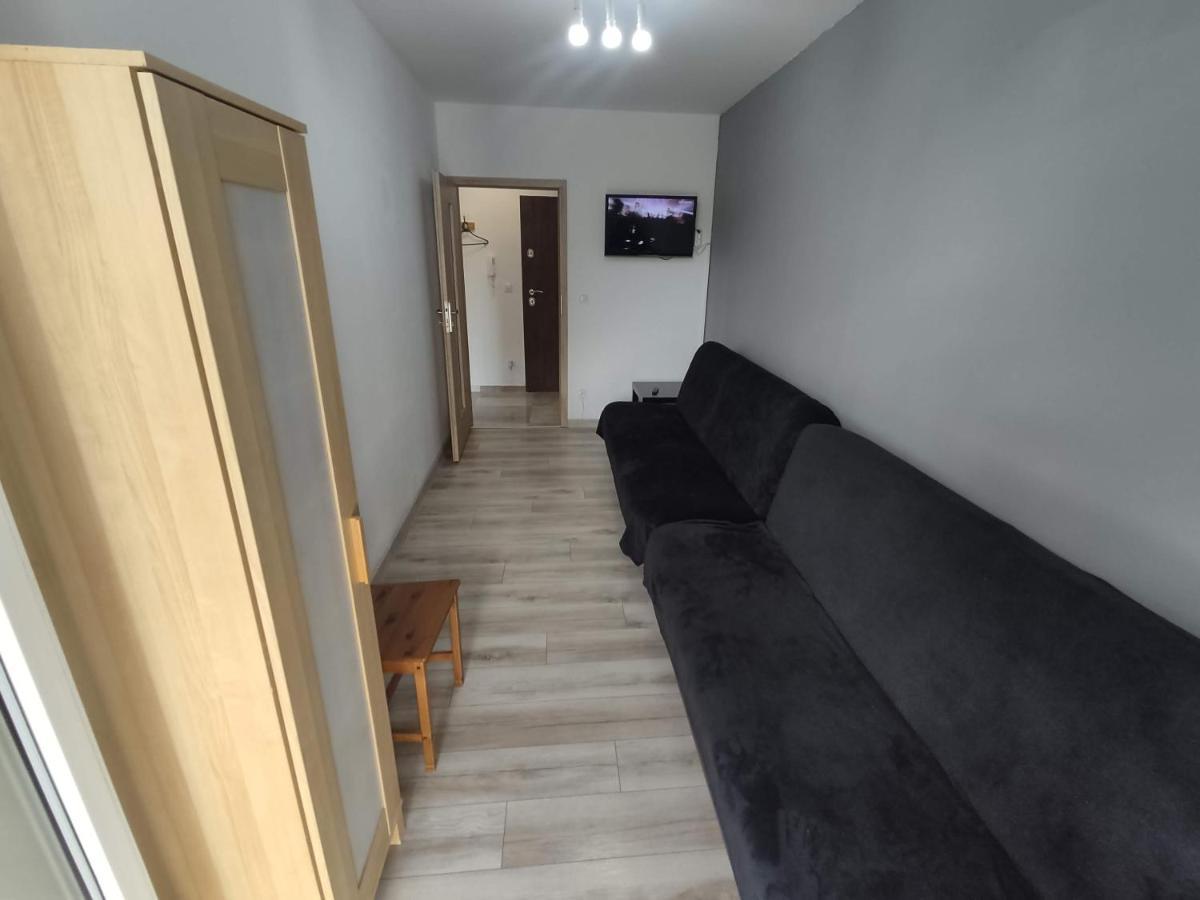 1110 Smialego 39 - Tanie Pokoje W Apartamencie - Samodzielne Zameldowanie - Self Check In Poznan Bagian luar foto