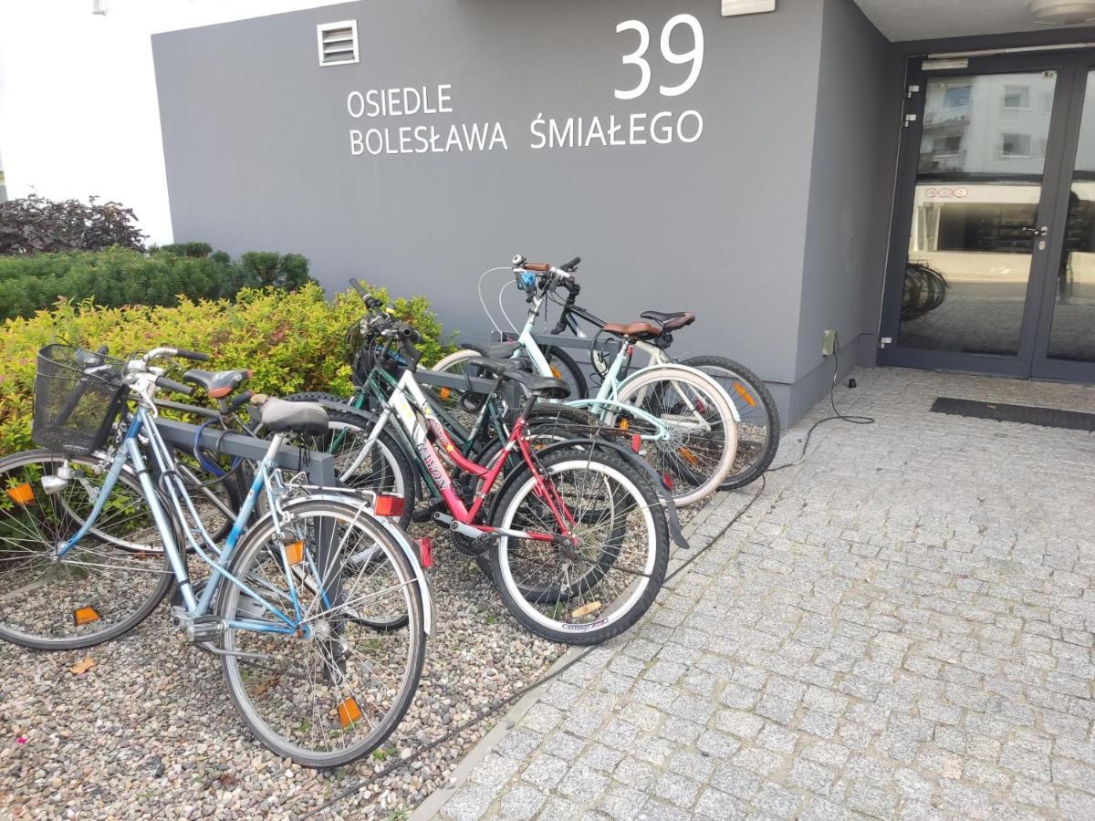 1110 Smialego 39 - Tanie Pokoje W Apartamencie - Samodzielne Zameldowanie - Self Check In Poznan Bagian luar foto